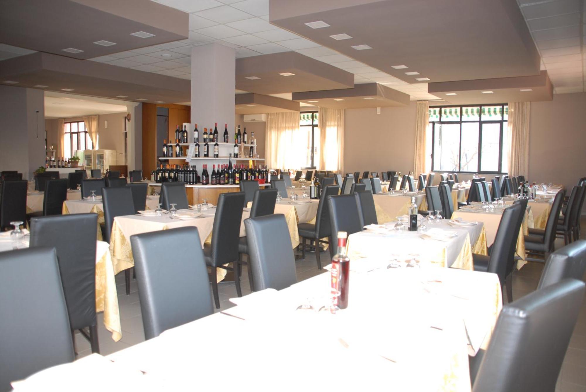 Hotel Ristorante Il Calipso By Mago Робеккетто-кон-Индуно Экстерьер фото